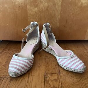 Crown and Ivy wedges size 8